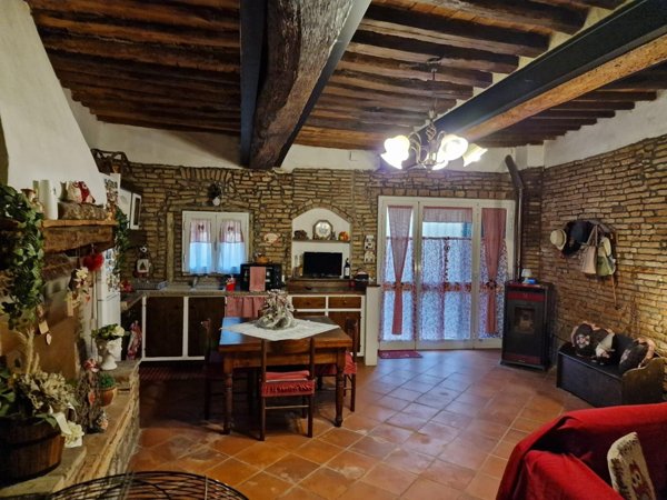 casa indipendente in vendita a Crespina Lorenzana in zona Crespina