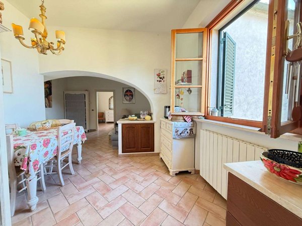 appartamento in vendita a Crespina Lorenzana in zona Lorenzana