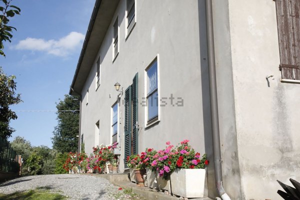 casa semindipendente in vendita a Crespina Lorenzana in zona Lorenzana