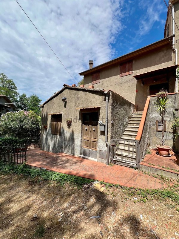 casa indipendente in vendita a Crespina Lorenzana in zona Lorenzana