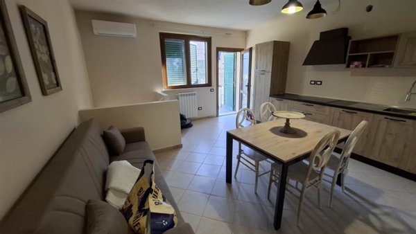 appartamento in vendita a Crespina Lorenzana in zona Lorenzana