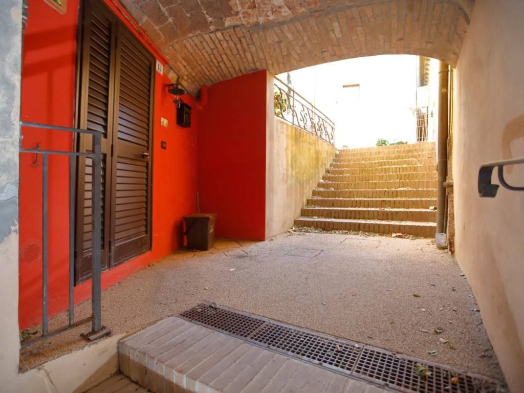 appartamento in vendita a Crespina Lorenzana in zona Lorenzana