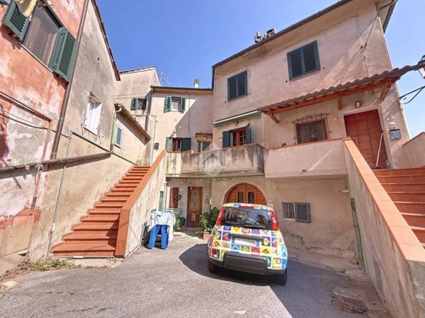 appartamento in vendita a Crespina Lorenzana in zona Lorenzana