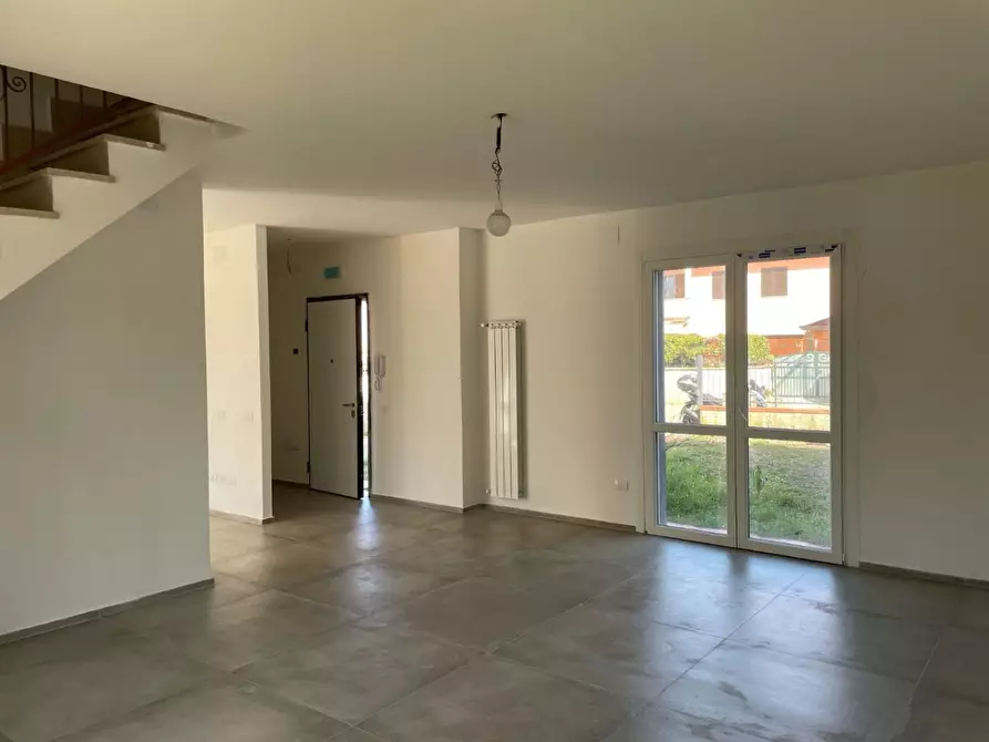 casa indipendente in vendita a Crespina Lorenzana in zona Cenaia