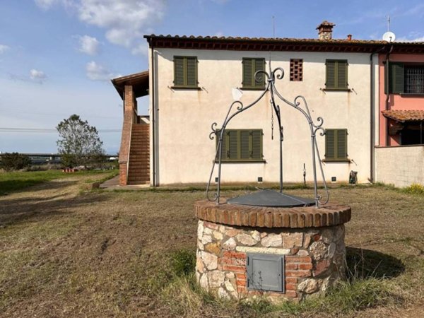 appartamento in vendita a Crespina Lorenzana in zona Lavoria