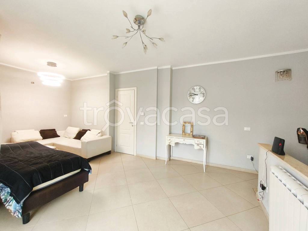 appartamento in vendita a Crespina Lorenzana in zona Cenaia