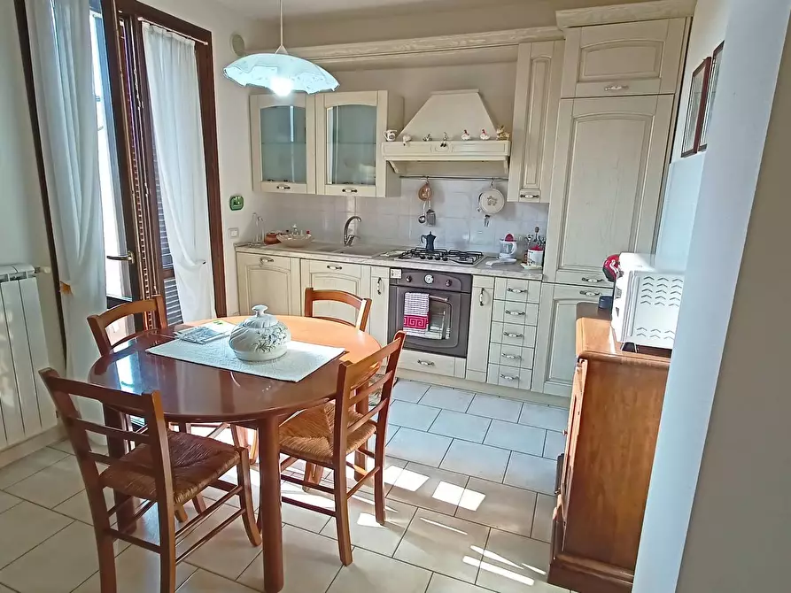 appartamento in vendita a Crespina Lorenzana in zona Cenaia