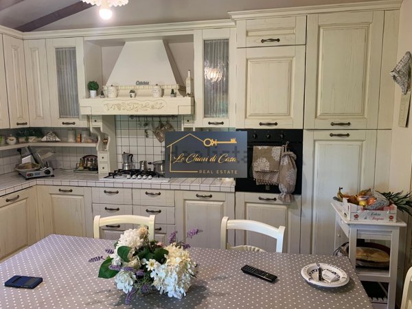 casale in vendita a Crespina Lorenzana