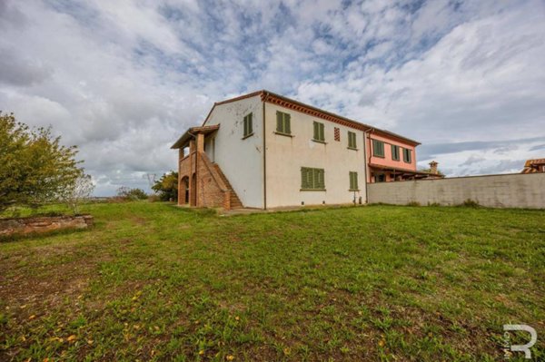 casa indipendente in vendita a Crespina Lorenzana