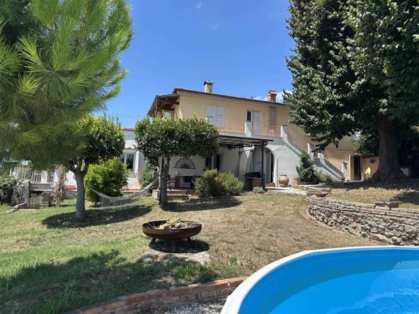 casa indipendente in vendita a Crespina Lorenzana