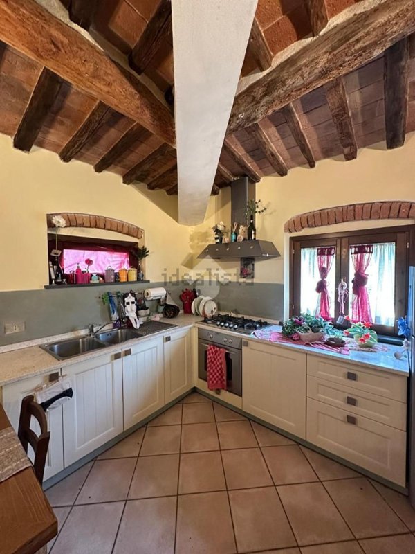 appartamento in vendita a Crespina Lorenzana in zona Crespina