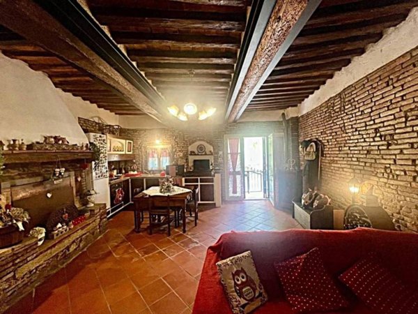 casa indipendente in vendita a Crespina Lorenzana in zona Crespina