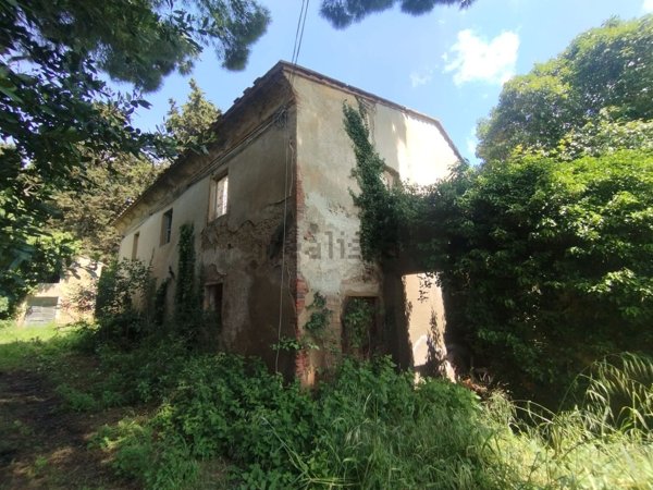 casale in vendita a Crespina Lorenzana in zona Crespina