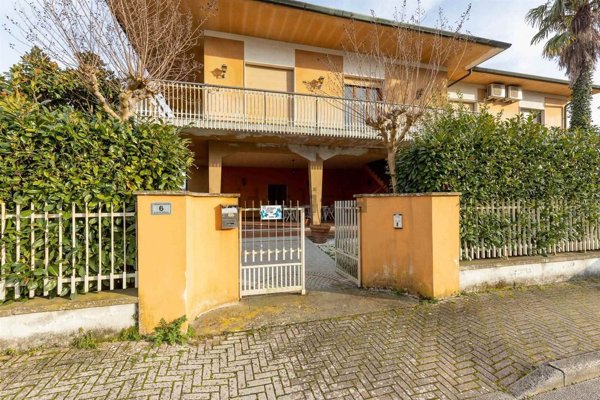 appartamento in vendita a Crespina Lorenzana