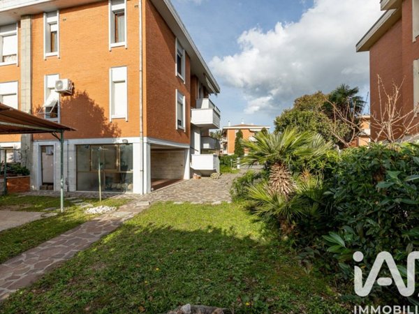 appartamento in vendita a Crespina Lorenzana in zona Cenaia