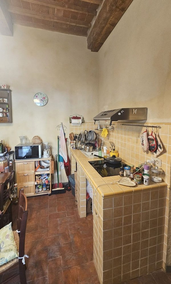 appartamento in vendita a Crespina Lorenzana in zona Lorenzana