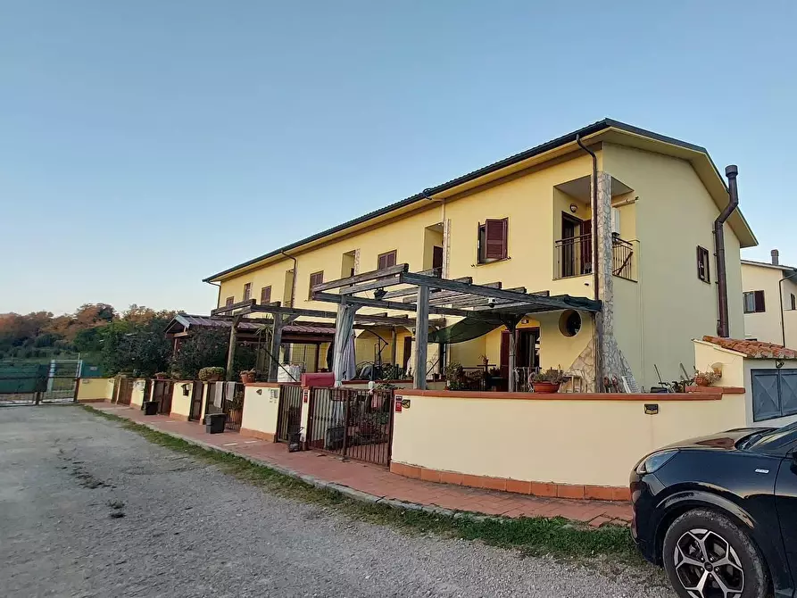 casa indipendente in vendita a Crespina Lorenzana