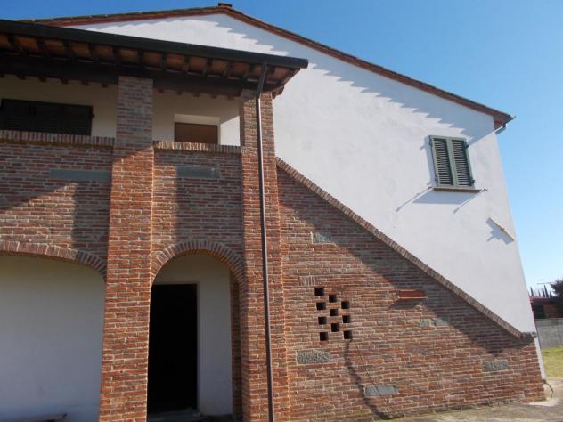 casa indipendente in vendita a Crespina Lorenzana in zona Lavoria