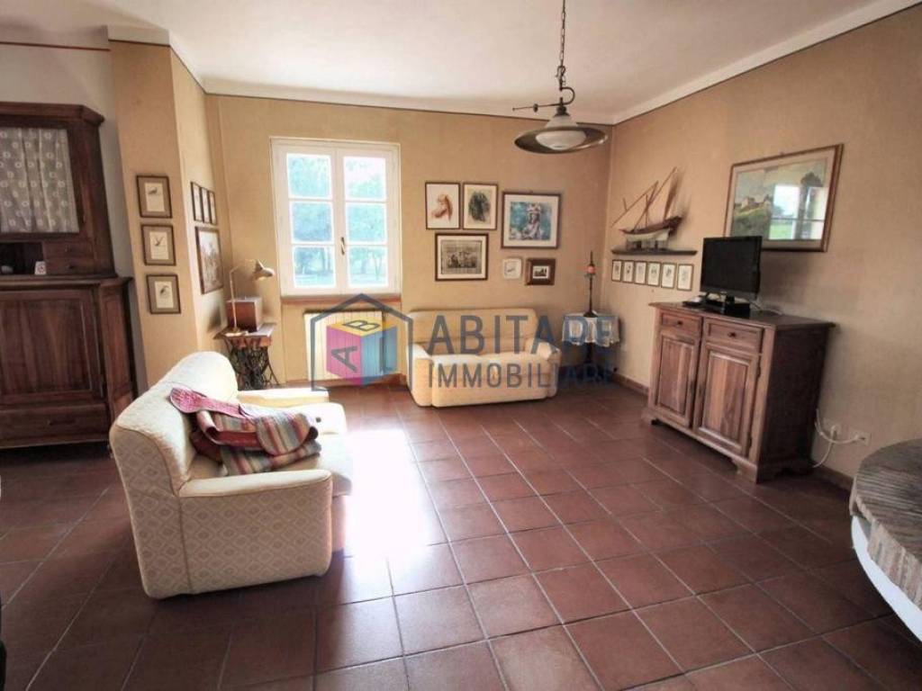 casa indipendente in vendita a Crespina Lorenzana in zona Crespina