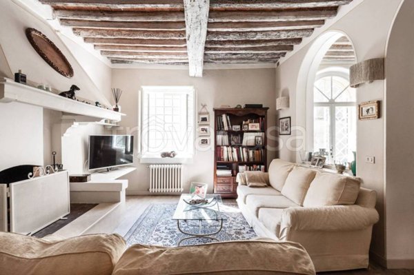 villa in vendita a Crespina Lorenzana