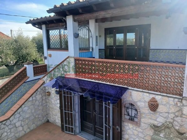 casa indipendente in vendita a Crespina Lorenzana in zona Ceppaiano