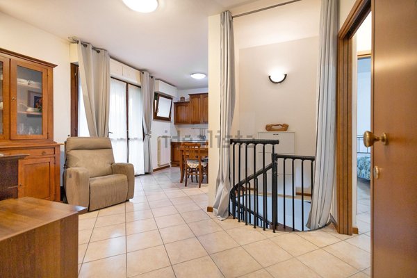 appartamento in vendita a Crespina Lorenzana in zona Cenaia