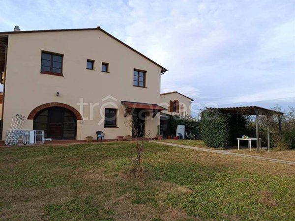 appartamento in vendita a Crespina Lorenzana in zona Cenaia