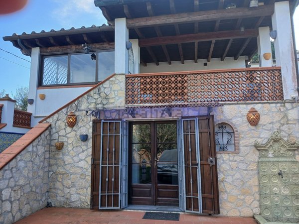 casa indipendente in vendita a Crespina Lorenzana