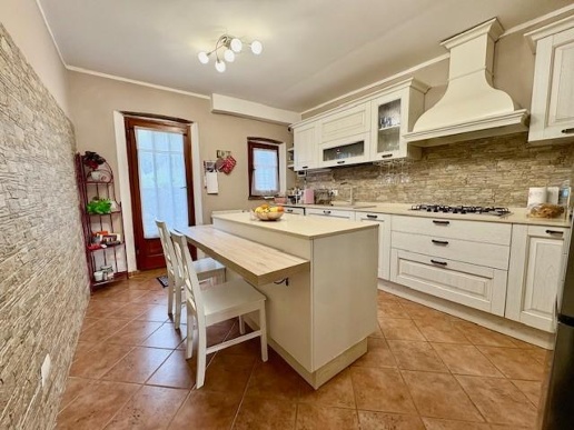 casa indipendente in vendita a Crespina Lorenzana in zona Siberia