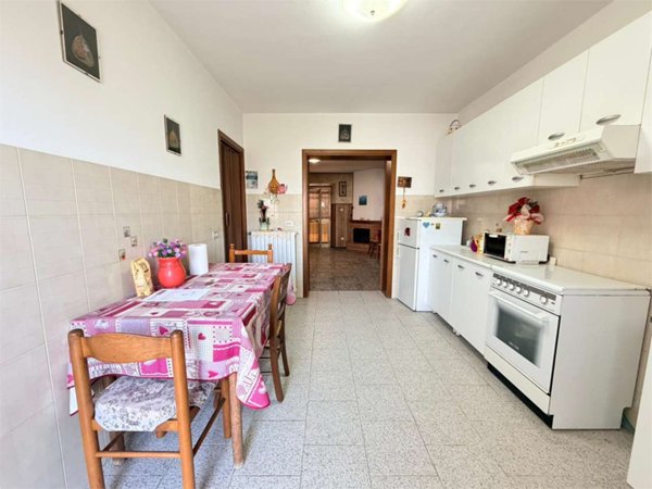 casa indipendente in vendita a Crespina Lorenzana in zona Lavoria