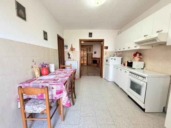 casa indipendente in vendita a Crespina Lorenzana in zona Lavoria