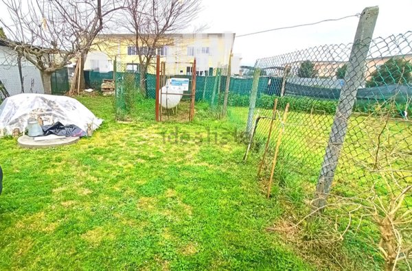 casa indipendente in vendita a Crespina Lorenzana in zona Lavoria