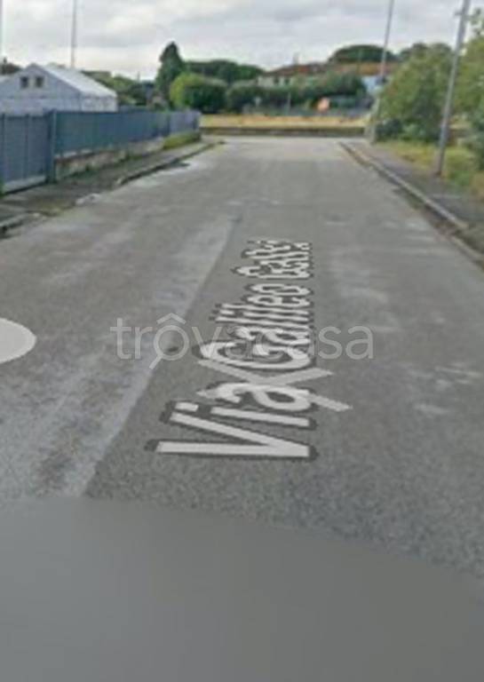 locale commerciale in vendita a Crespina Lorenzana in zona Cenaia