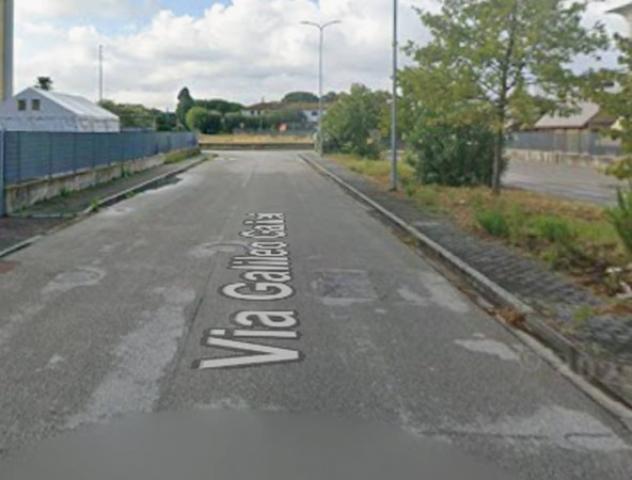 locale commerciale in vendita a Crespina Lorenzana in zona Crespina