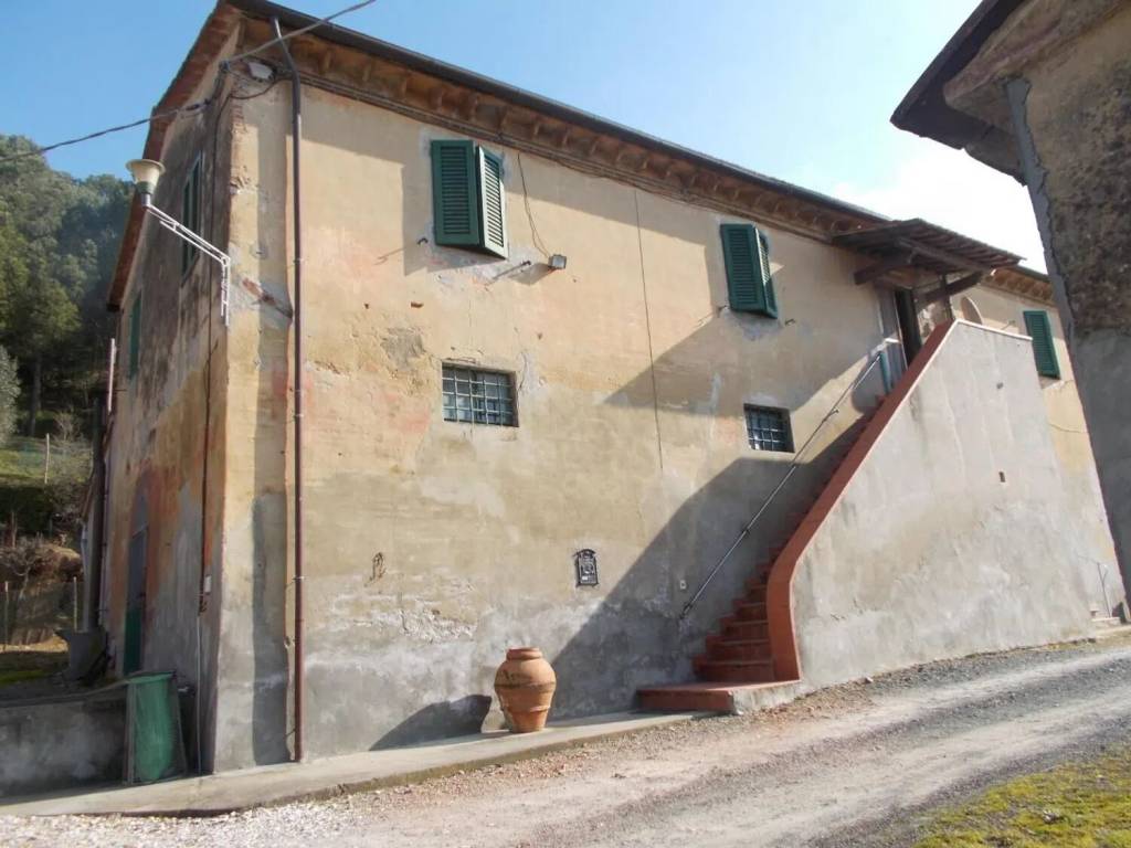 casa indipendente in vendita a Crespina Lorenzana in zona Crespina