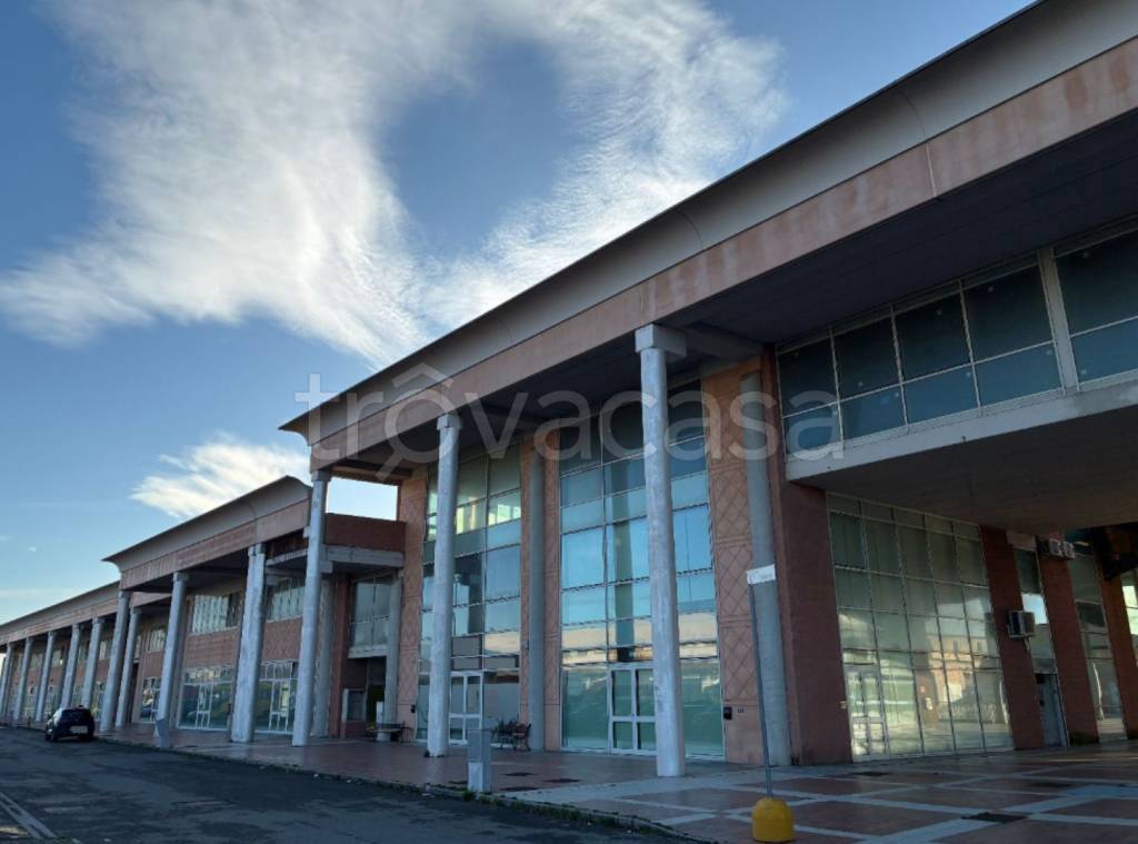 ufficio in vendita a Crespina Lorenzana in zona Lavoria