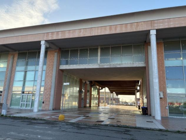 ufficio in vendita a Crespina Lorenzana in zona Lorenzana