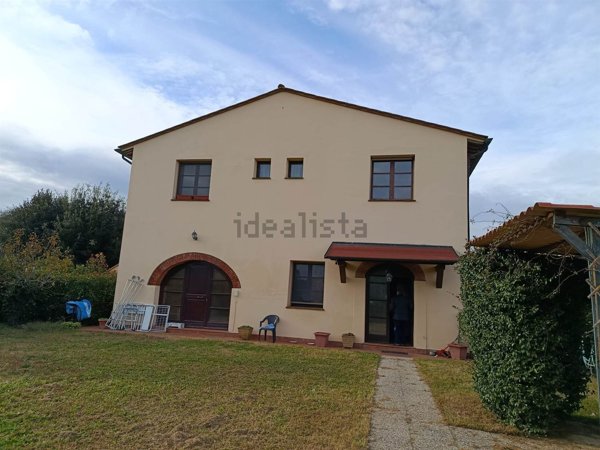 appartamento in vendita a Crespina Lorenzana in zona Cenaia