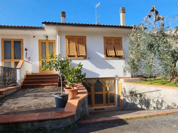 casa indipendente in vendita a Crespina Lorenzana in zona Lorenzana