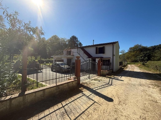 casa indipendente in vendita a Crespina Lorenzana