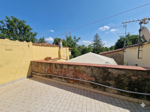 appartamento in vendita a Crespina Lorenzana in zona Crespina