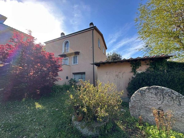 casa indipendente in vendita a Crespina Lorenzana in zona Lorenzana
