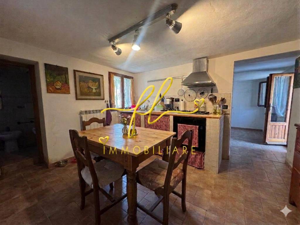casa indipendente in vendita a Crespina Lorenzana