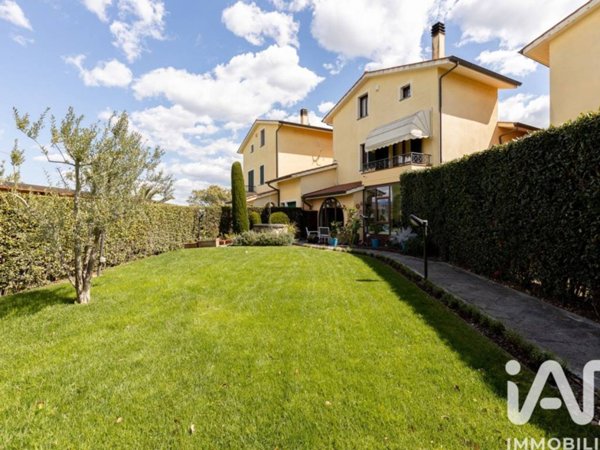 casa indipendente in vendita a Crespina Lorenzana in zona Cenaia