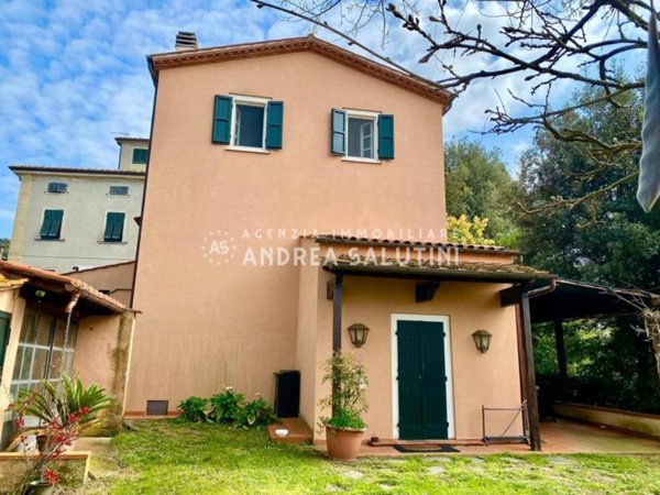 casa indipendente in vendita a Crespina Lorenzana in zona Lorenzana