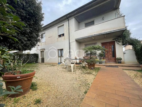 casa indipendente in vendita a Crespina Lorenzana in zona Lavoria