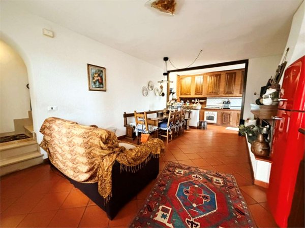 casa indipendente in vendita a Crespina Lorenzana in zona Lavoria