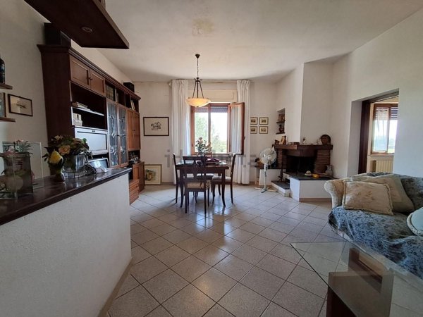 appartamento in vendita a Crespina Lorenzana in zona Cenaia