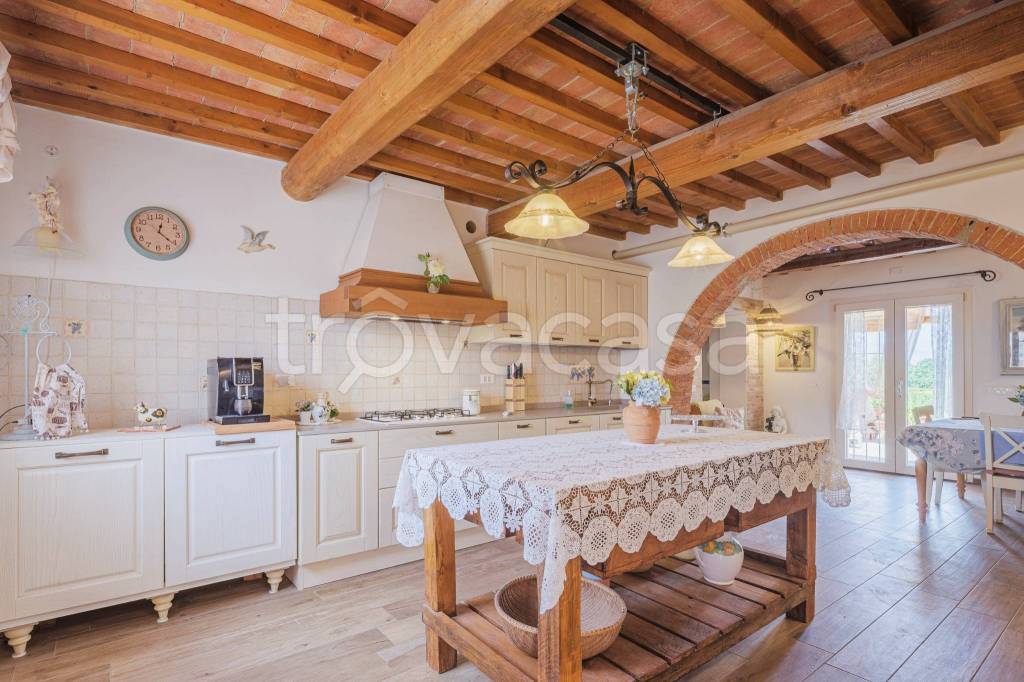 casa indipendente in vendita a Crespina Lorenzana in zona Ceppaiano
