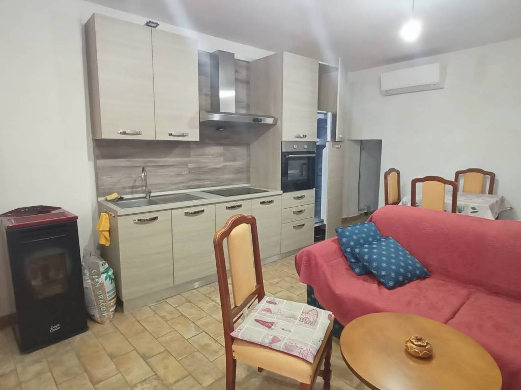 appartamento in vendita a Crespina Lorenzana in zona Crespina